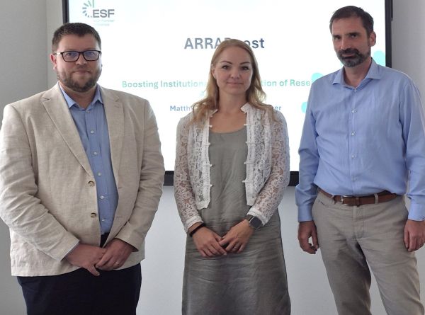 ARIS del mednarodnega konzorcija za podporo pri reformi vrednotenja raziskovalnega dela